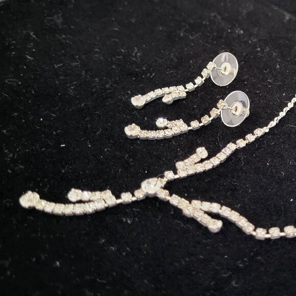 Vintage Bridal Rhinestone Parure Necklace Earring Dainty Silver Tone Twist Chain - Picture 8 of 11